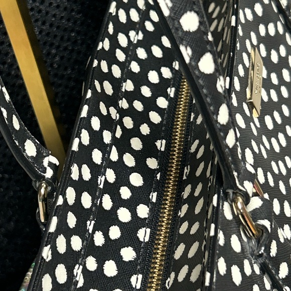 kate spade Black and White Dot Tote Approx. 16 x 9.5 x 5 - Picture 6 of 14